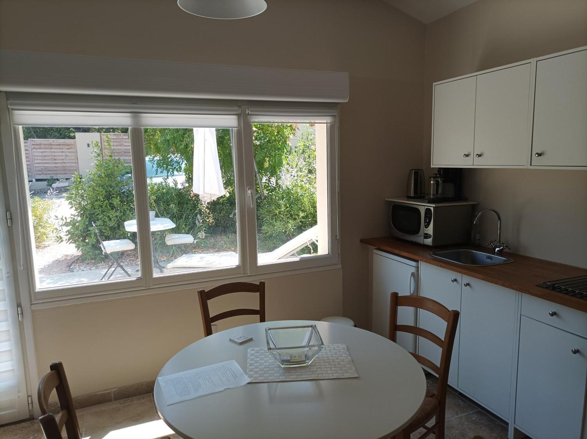 Studio"Le Petit Jas" Châteauneuf-de-Gadagne Esterno foto