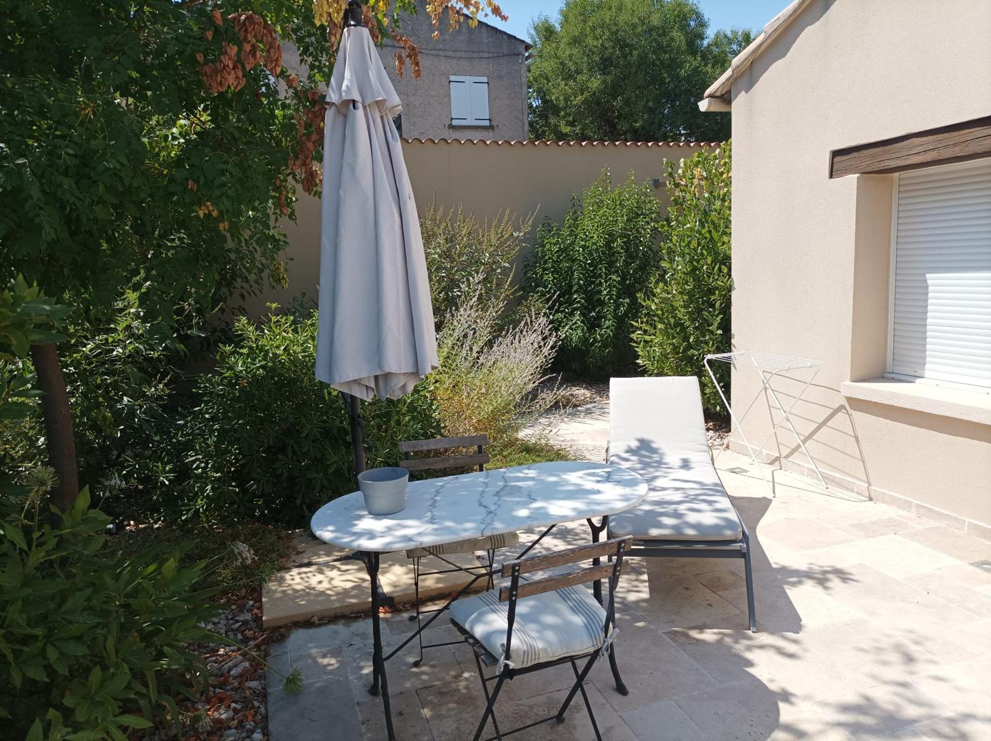 Studio"Le Petit Jas" Châteauneuf-de-Gadagne Esterno foto